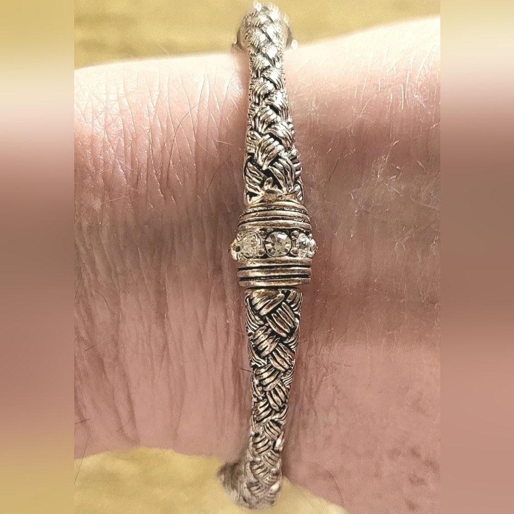 Beautiful SILVER TONED CUBIC ZIRCONIA BRAIDED STRETCH BRACELET